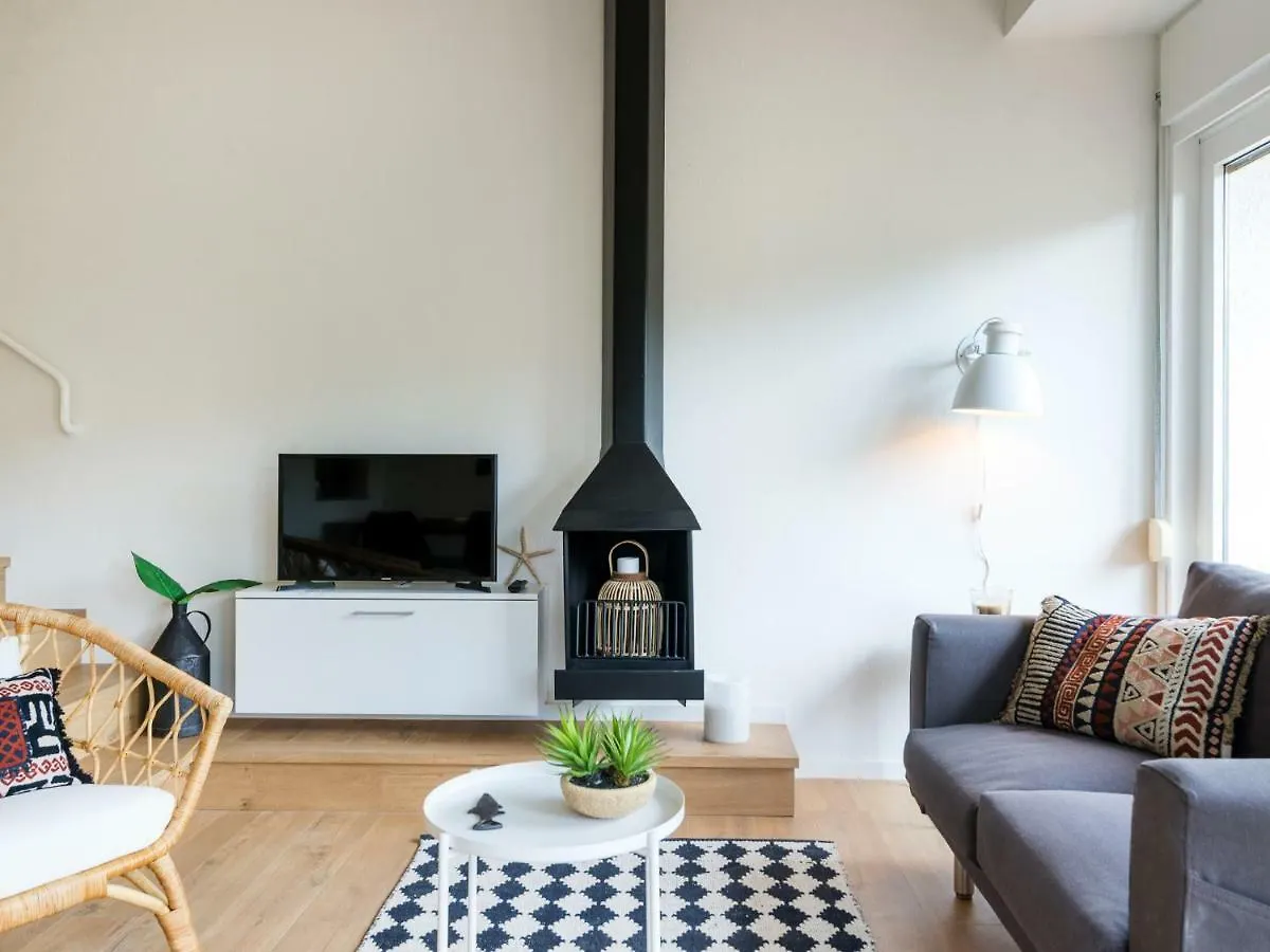 Apartamento La Vie En Rouge Sa Riera Duplex, Private Parking Begur España